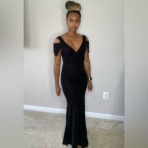 ABS Black Vintage Fitted Evening Formal Maxi Dress